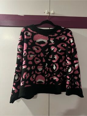 Black & Pink Leopard Print Women's Sweater